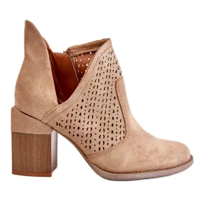 Bella Paris Layne beige suède uitgesneden laarzen